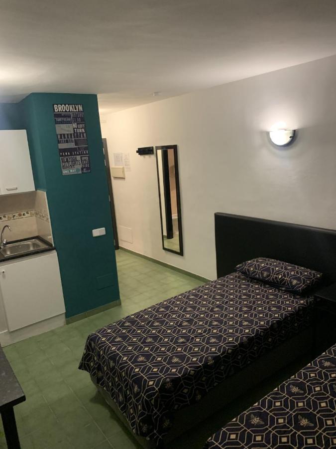 Coconut Apartments - Adults Only มากาลุฟ ภายนอก รูปภาพ