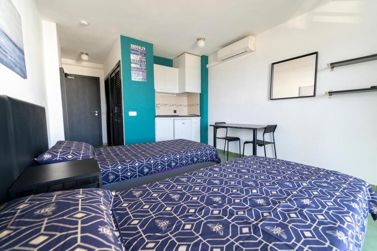 Coconut Apartments - Adults Only มากาลุฟ ภายนอก รูปภาพ