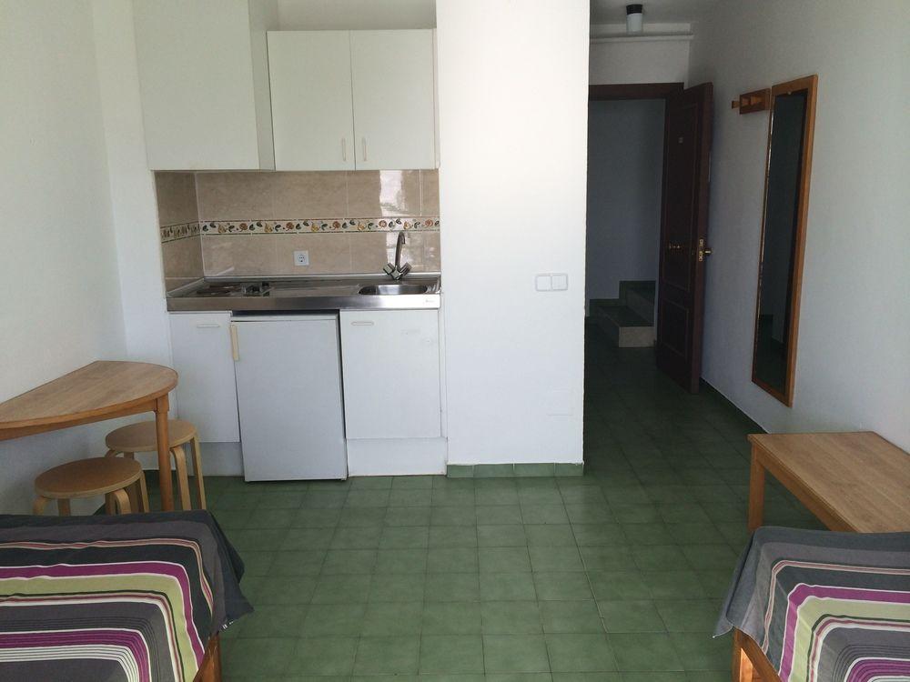 Coconut Apartments - Adults Only มากาลุฟ ภายนอก รูปภาพ
