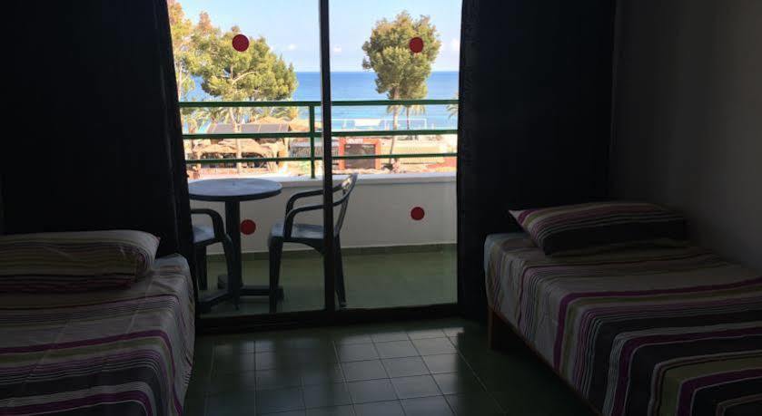 Coconut Apartments - Adults Only มากาลุฟ ภายนอก รูปภาพ