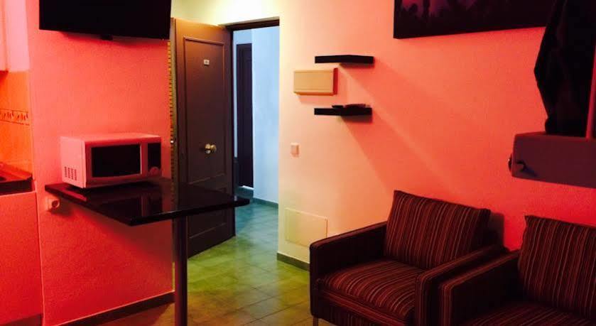 Coconut Apartments - Adults Only มากาลุฟ ภายนอก รูปภาพ